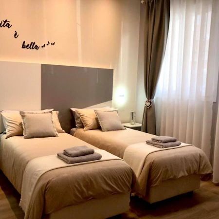 Room Sweet Room 2 Bologna Exterior foto